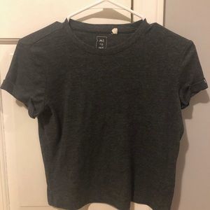Me to We Plain Grey cropped T-shirt